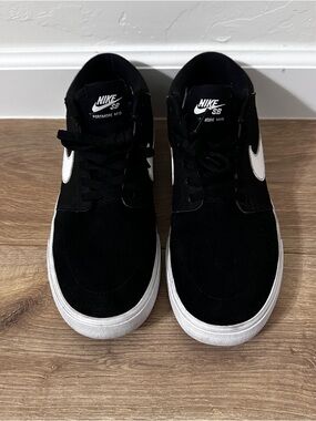 Nike Sportmore Mid Sneakers - Black/White